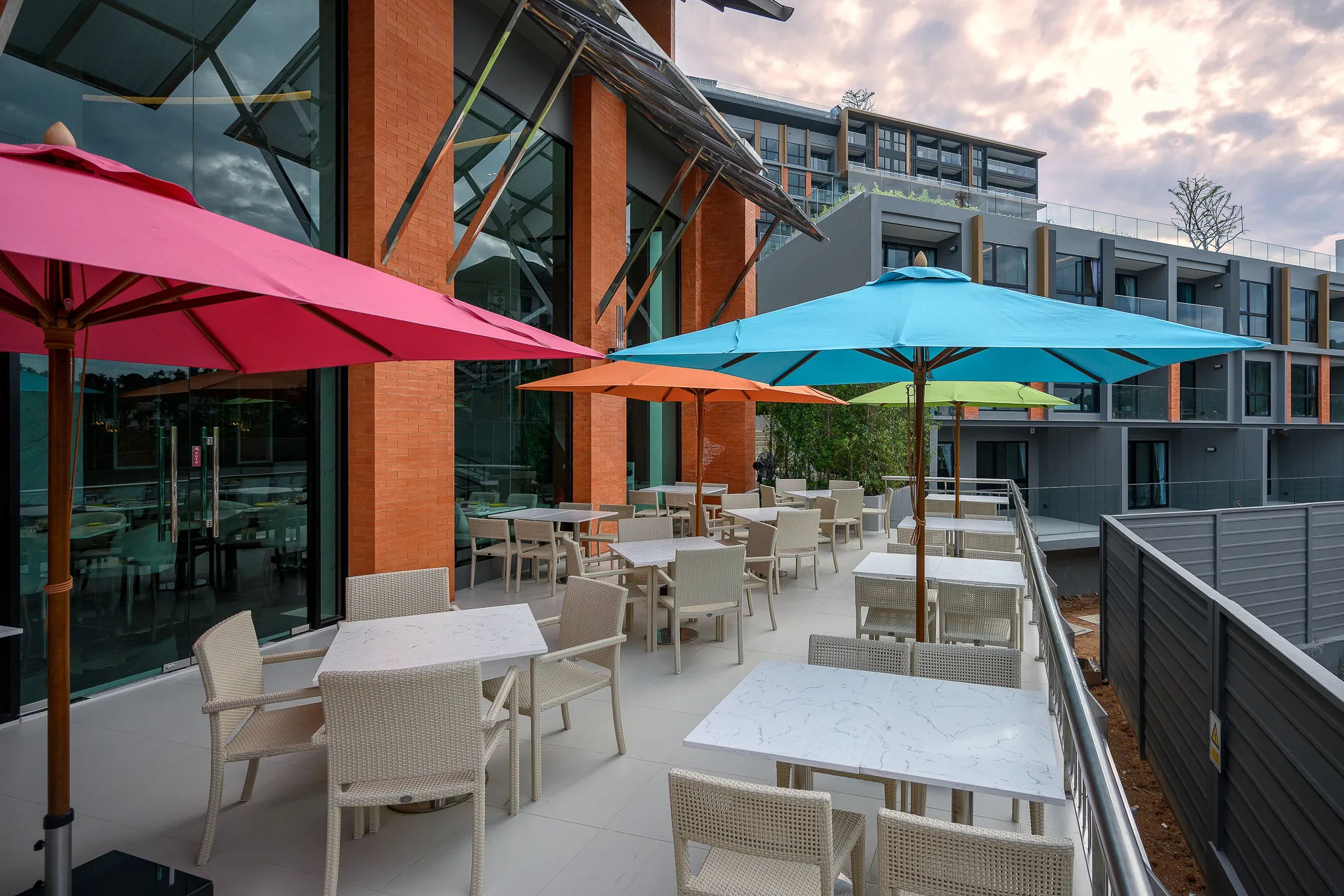 Panora (Mida Grande) Surin