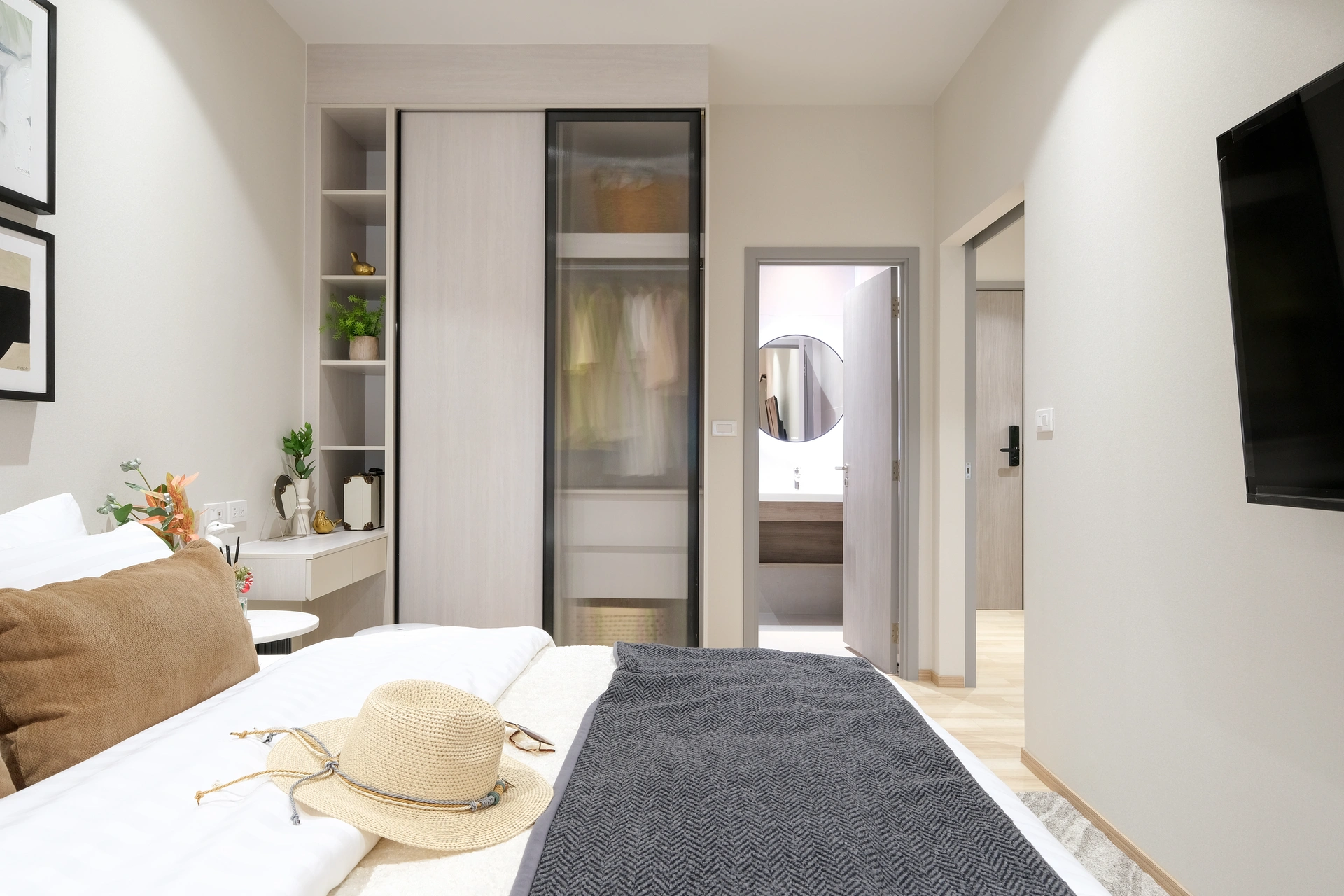 Rhom Bho Property PCL