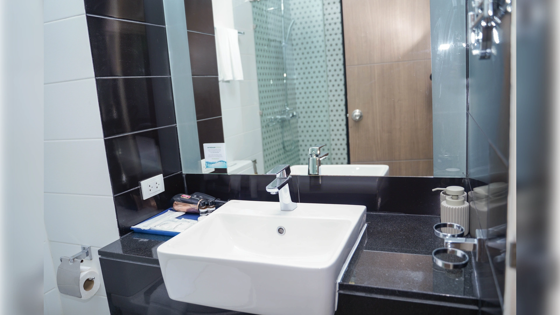 Phuket Sirinath Property